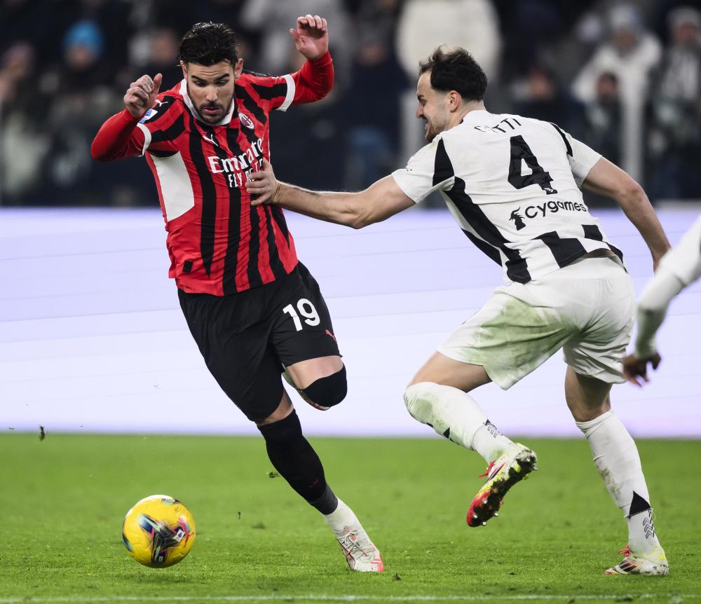 包含尤文图斯大胜AC米兰,梅西贡献2球1助攻,刷新进球纪录的词条 包含尤文图斯大胜AC米兰,梅西贡献2球1助攻,刷新进球纪录的词条