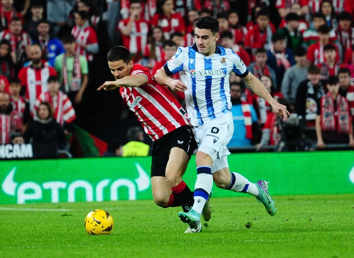 皇家社会客场逼平毕尔巴鄂竞技!西班牙人赛季首现平局的简单介绍 皇家社会客场逼平毕尔巴鄂竞技!西班牙人赛季首现平局的简单介绍