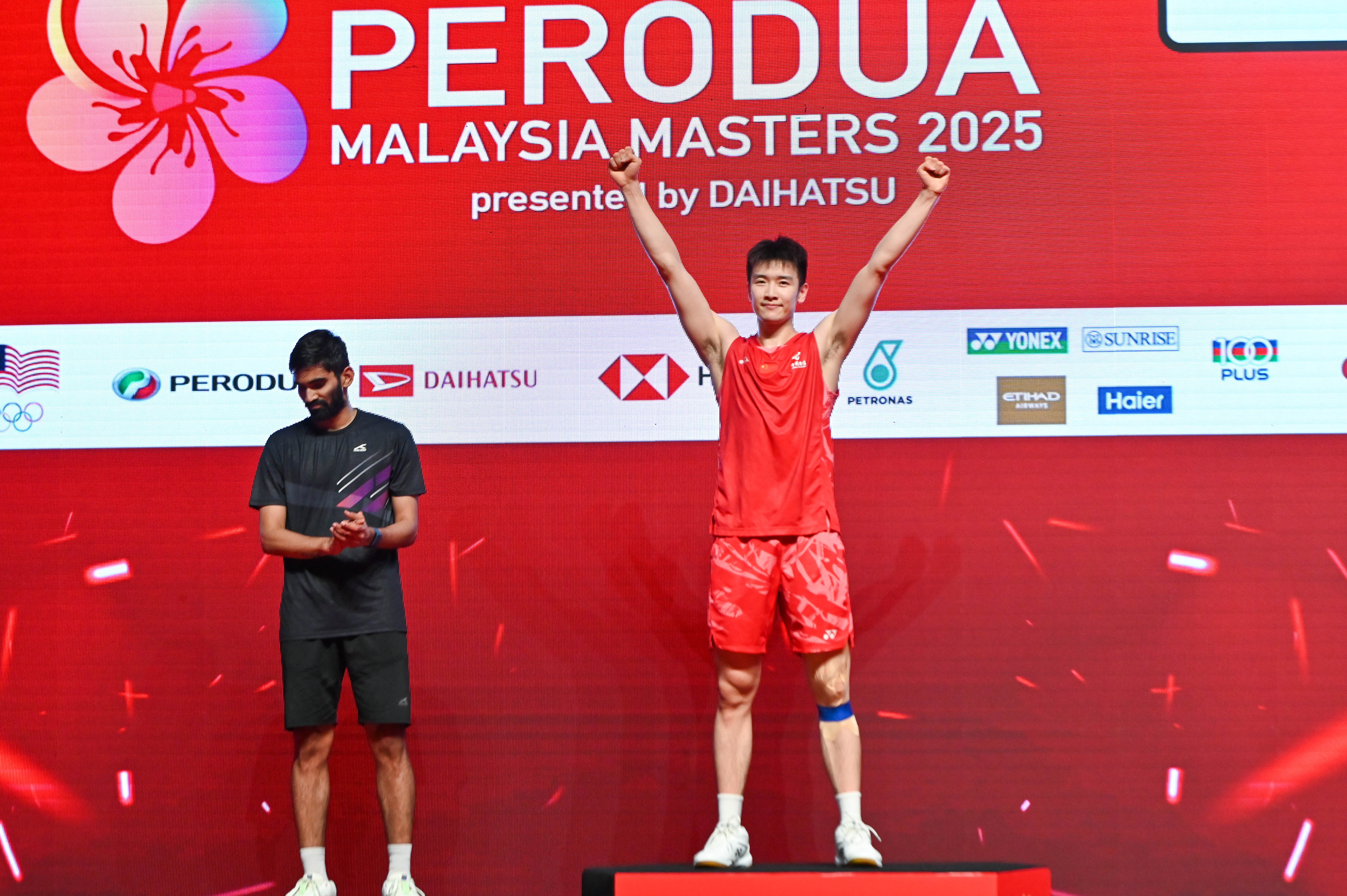 开云体育平台APP-包含马来西亚羽毛球队险胜英格兰羽毛球队，辛杜爆发神勇的词条