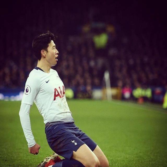 中国横扫巴萨，孙兴慜关键制胜的简单介绍