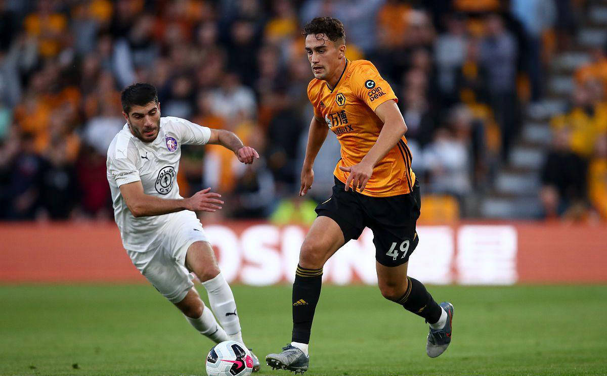 关于狼队客场逆转，保级形势越发严峻的信息