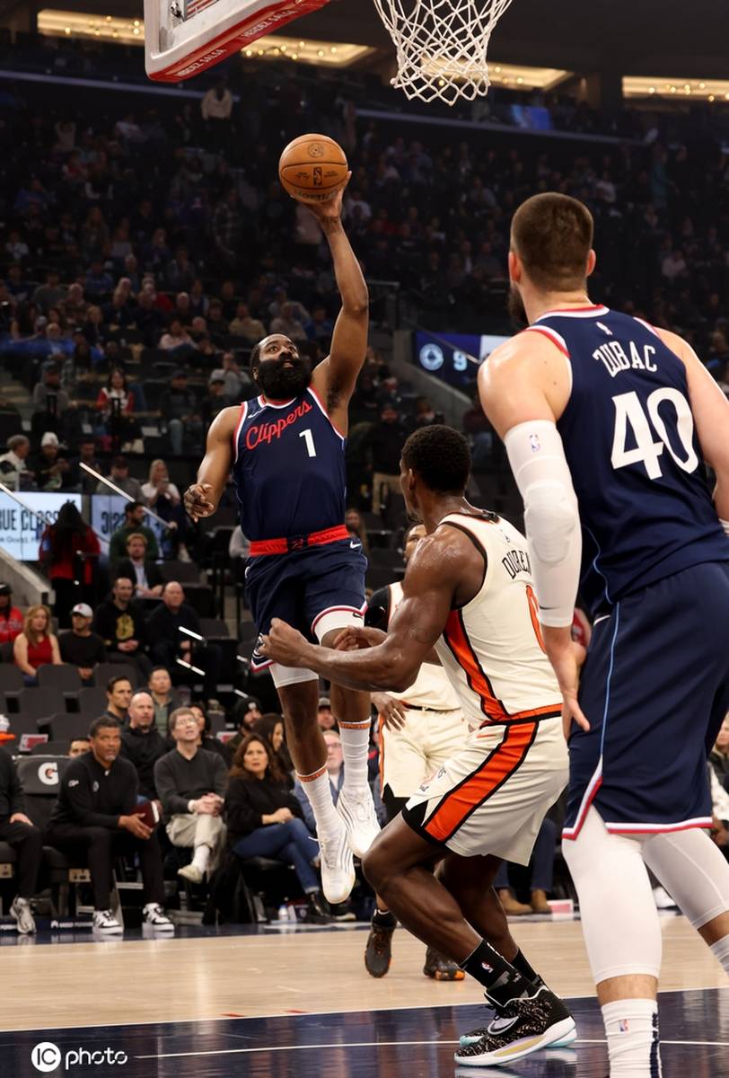 火箭击败活塞,哈登全面发挥砍下三双数的简单介绍 火箭击败活塞,哈登全面发挥砍下三双数的简单介绍