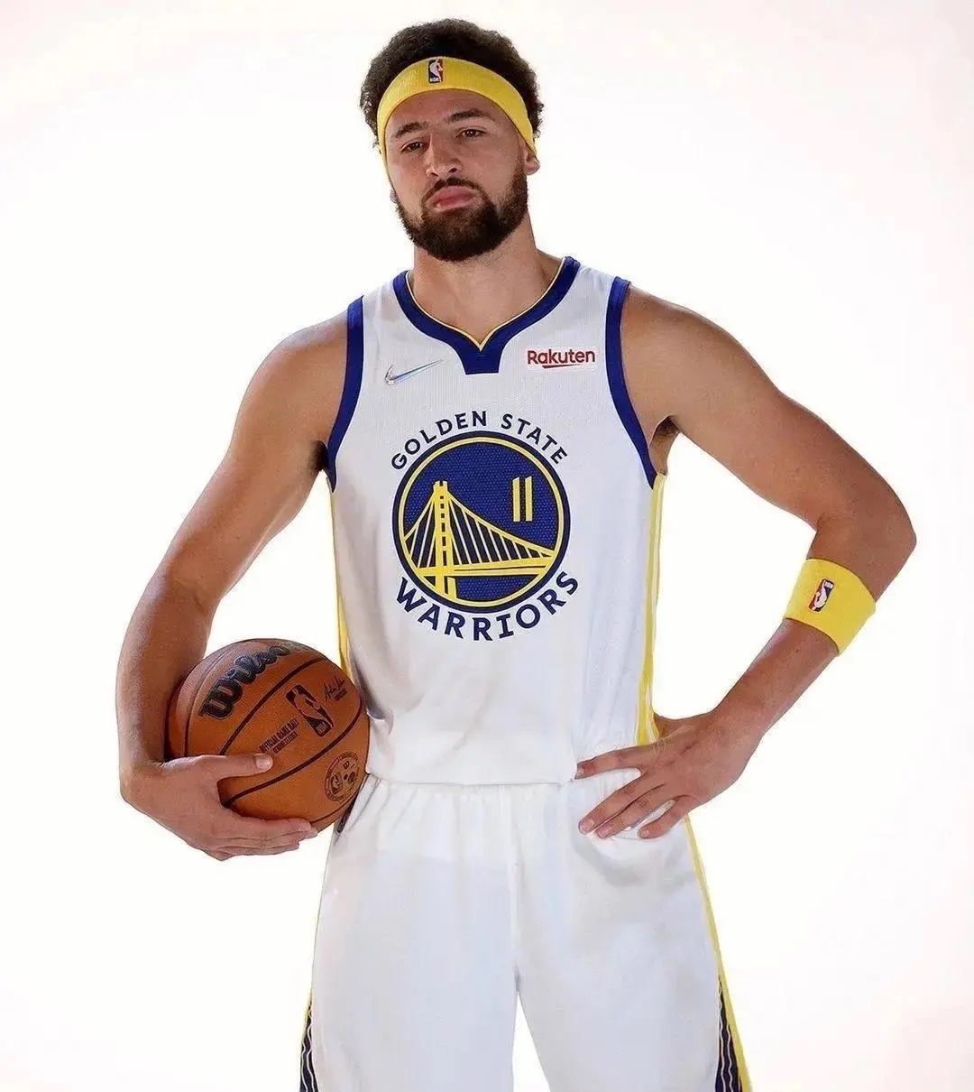 勇士队球员汤普森因伤宣布缺席本赛季的简单介绍