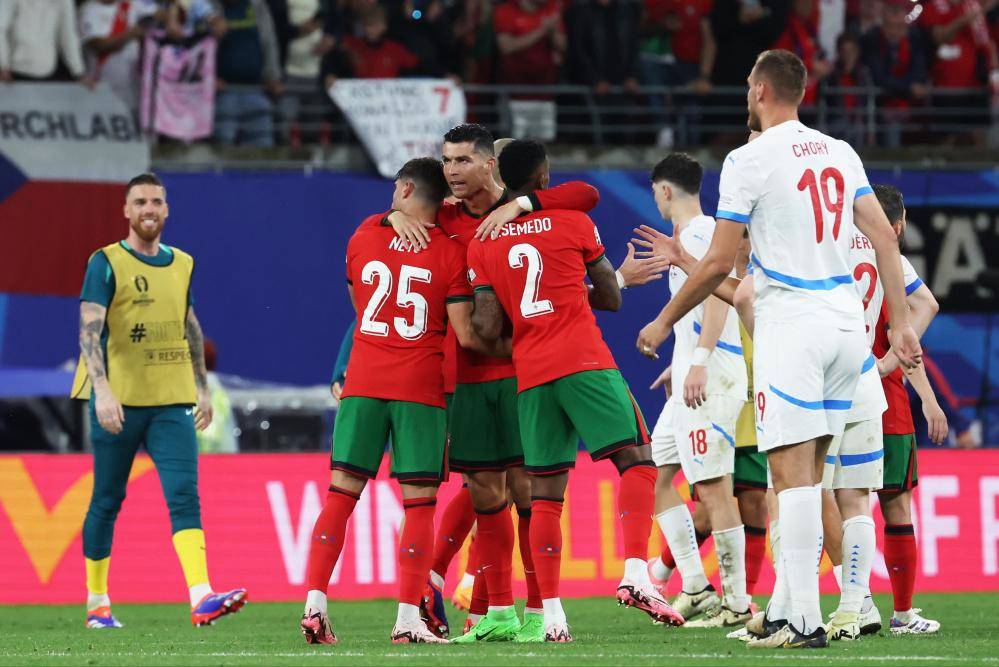 比利时遭遇葡萄牙逆转,失去欧洲杯冠军希望的简单介绍 比利时遭遇葡萄牙逆转,失去欧洲杯冠军希望的简单介绍