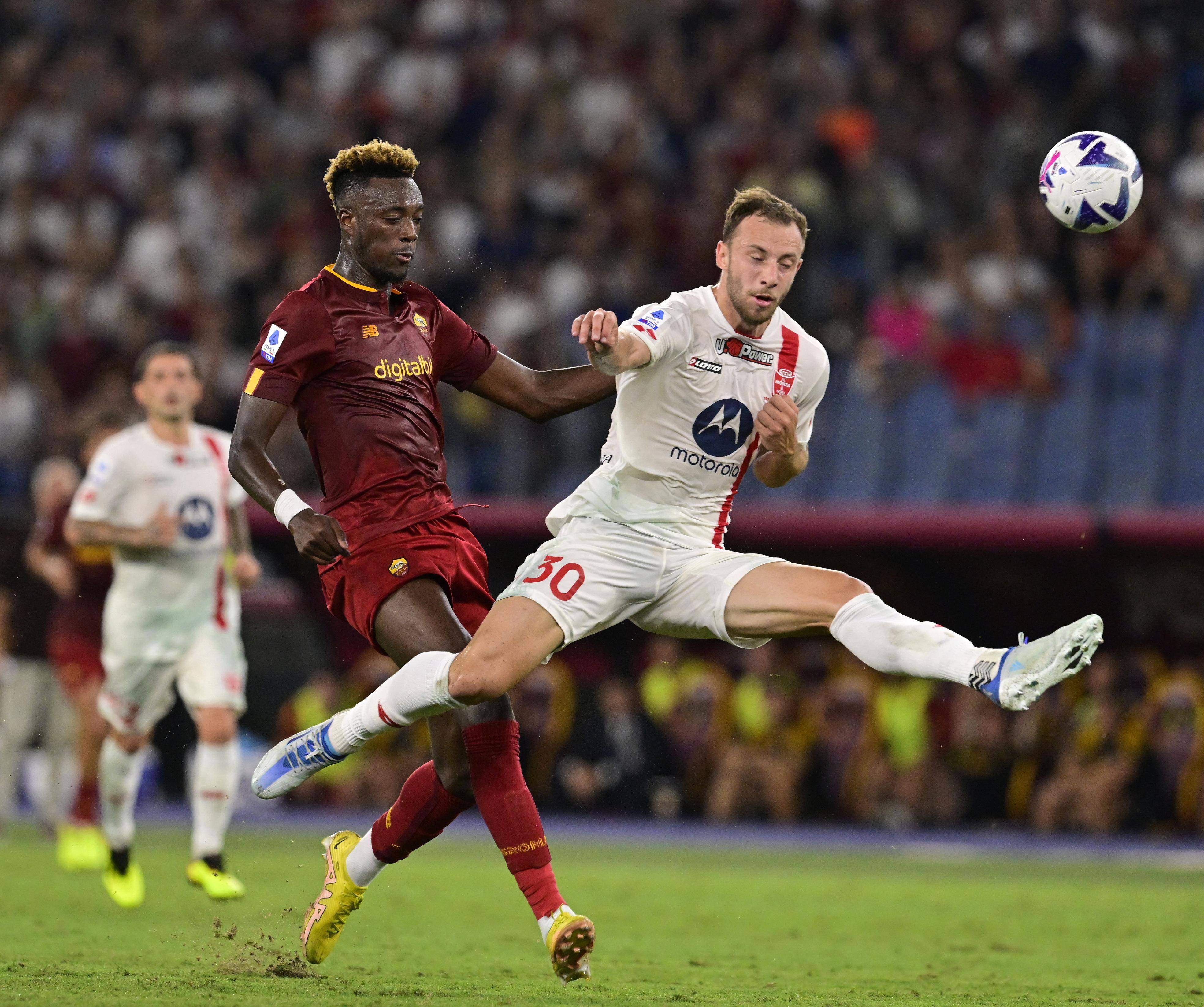 开云平台-关于罗马队球员因伤病缺席下一场关键比赛的信息