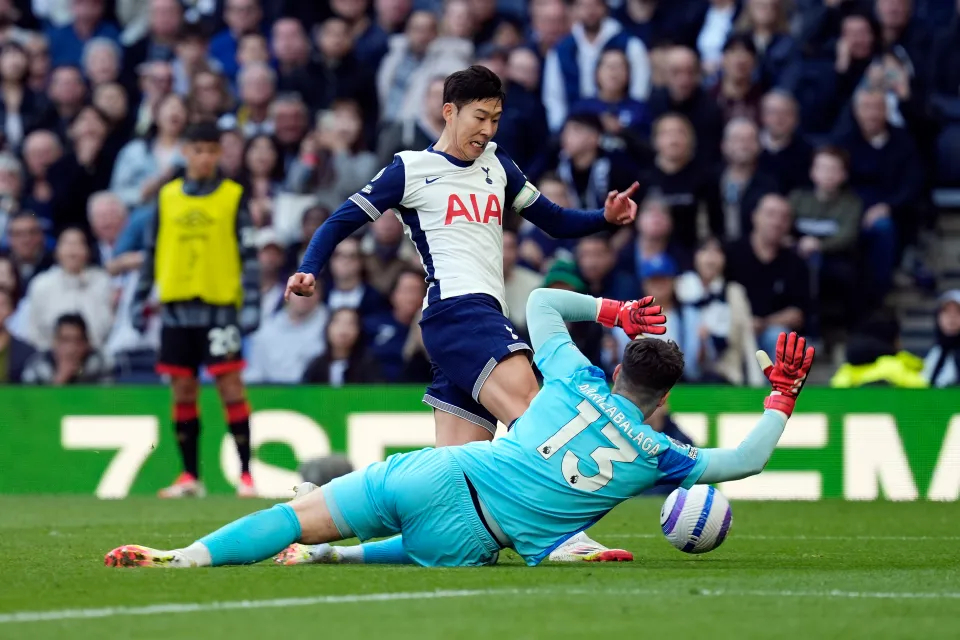 关于热刺前锋单刀破门,为球队在英格兰足球比赛中取得胜利的信息 关于热刺前锋单刀破门,为球队在英格兰足球比赛中取得胜利的信息