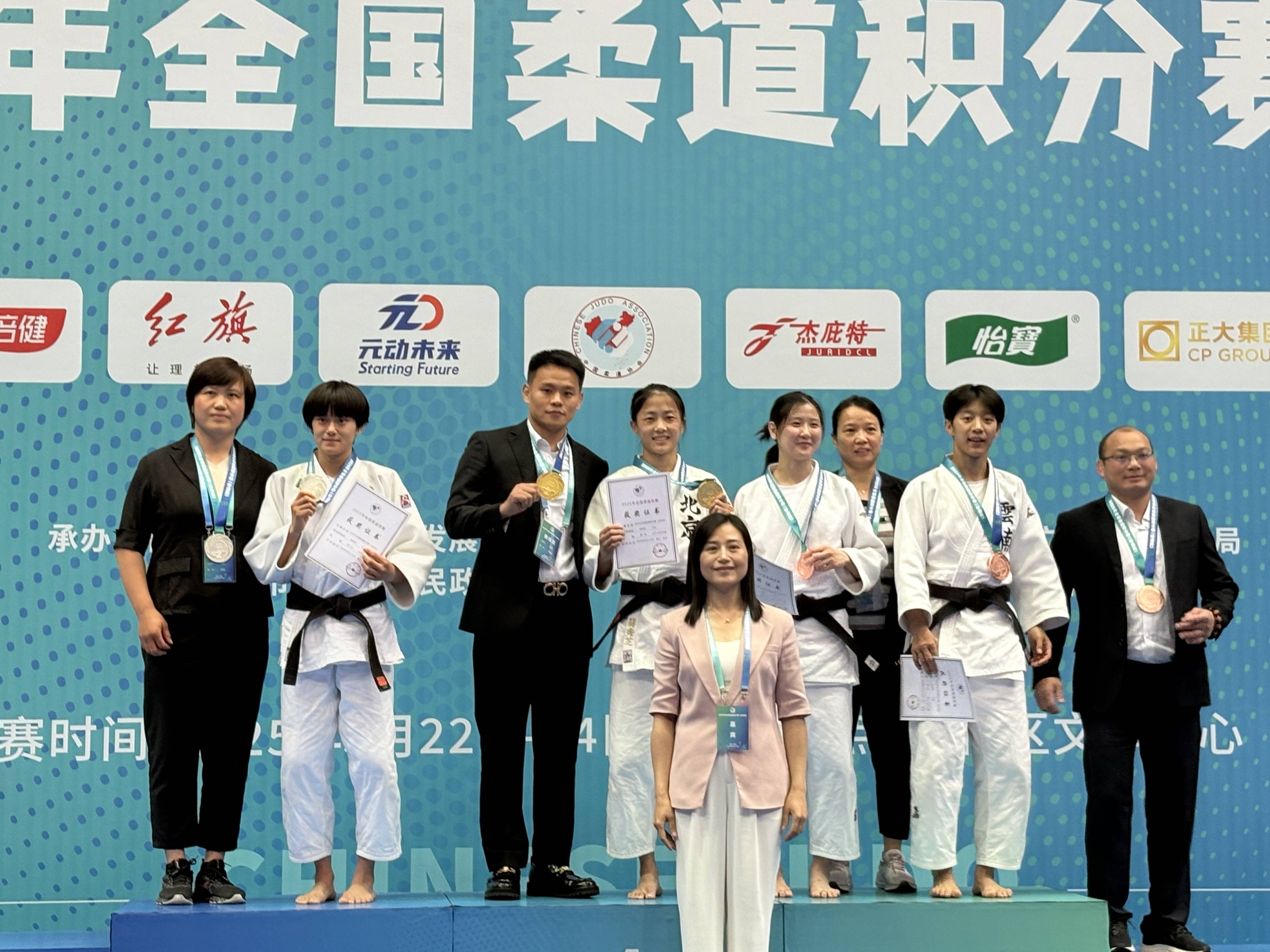 日本选手在柔道比赛中获得金牌,实力惊人 日本选手在柔道比赛中获得金牌,实力惊人