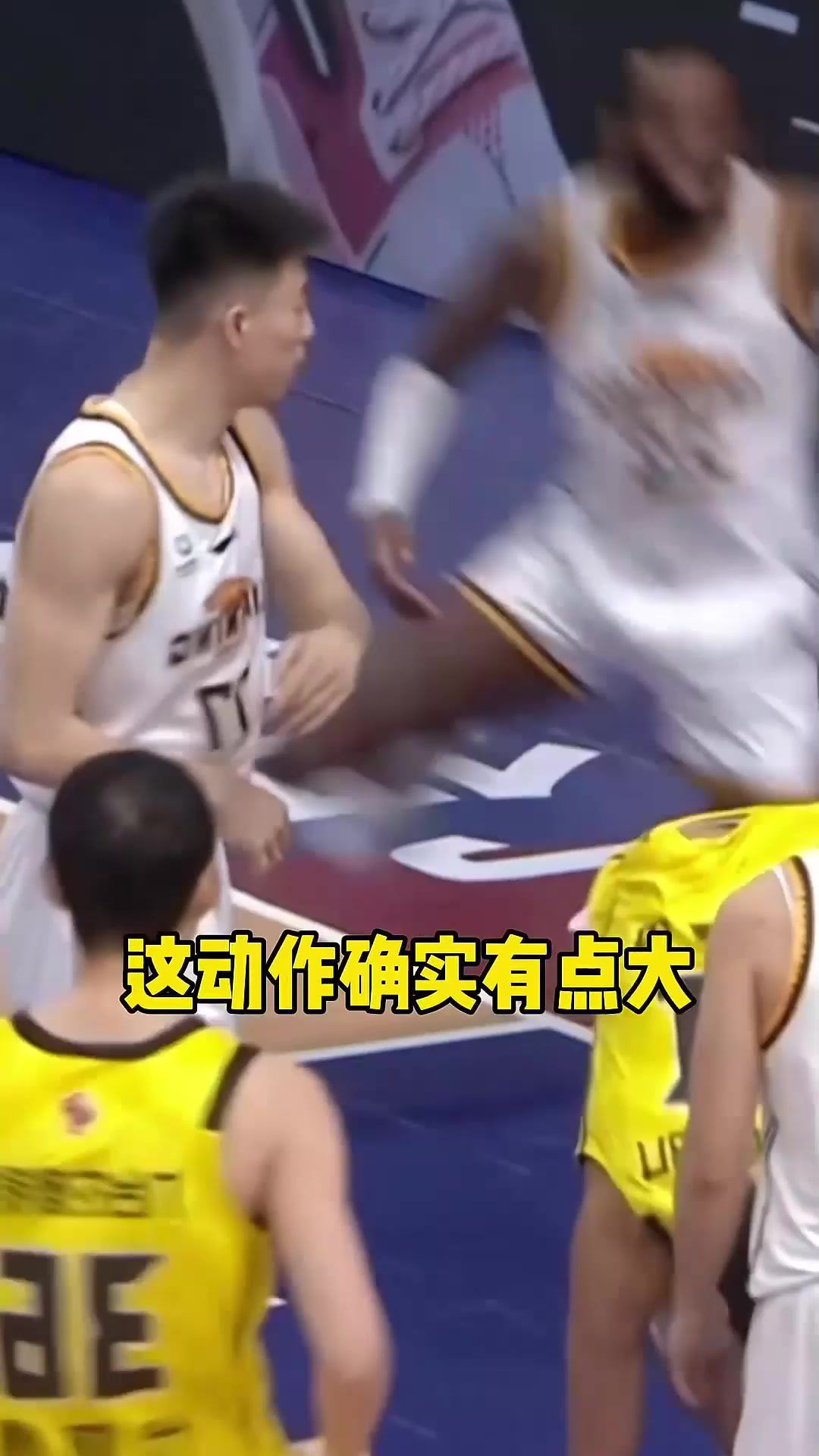 上海队翻盘四川队,张镇麟点燃赛场 上海队翻盘四川队,张镇麟点燃赛场