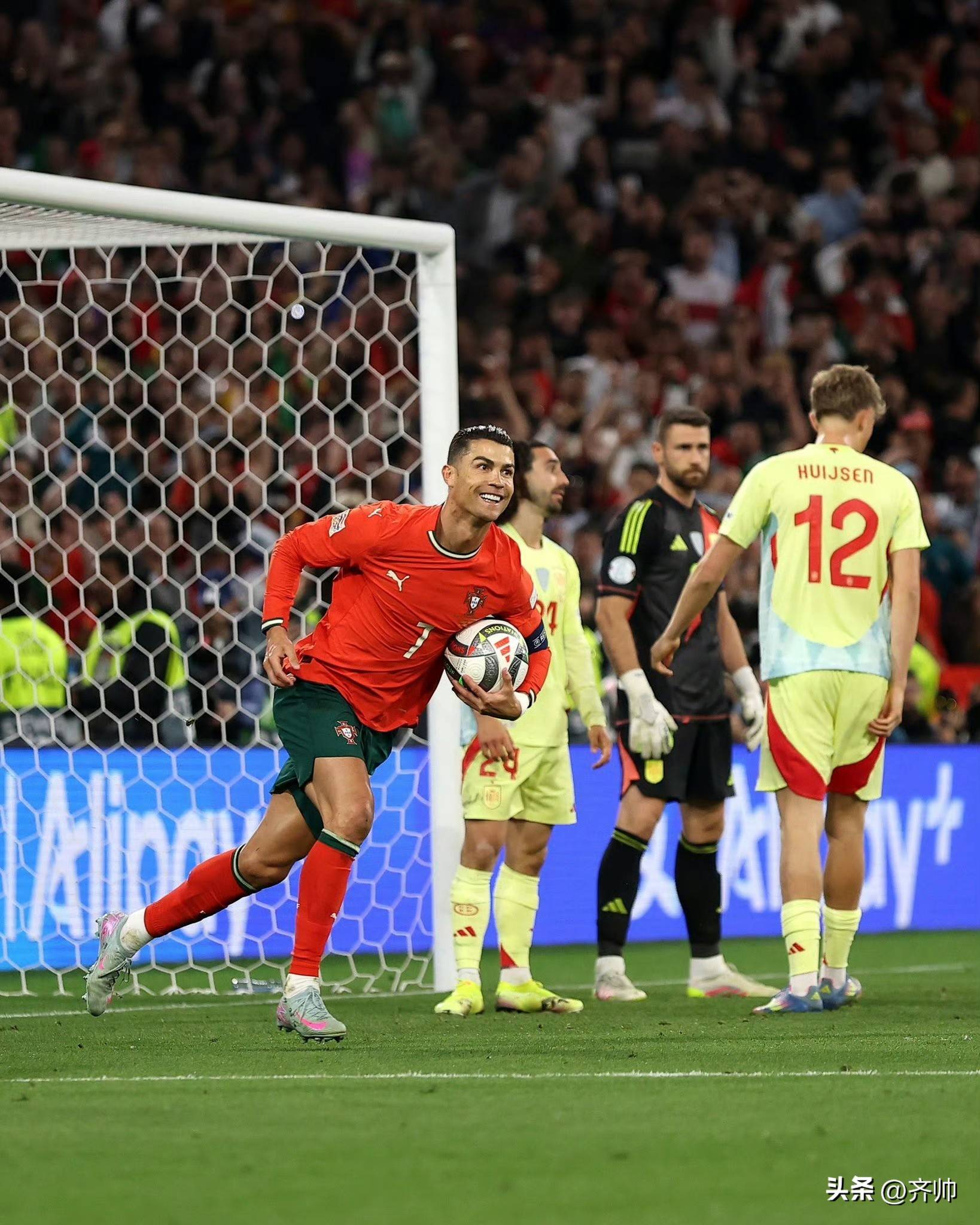 包含葡萄牙翻盘哥伦比亚,奥亚尔萨瓦尔状态火热的词条 包含葡萄牙翻盘哥伦比亚,奥亚尔萨瓦尔状态火热的词条