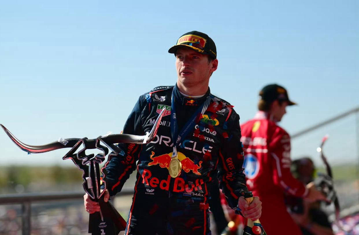 包含红牛二队横扫索伯车队，勒克莱尔关键制胜的词条