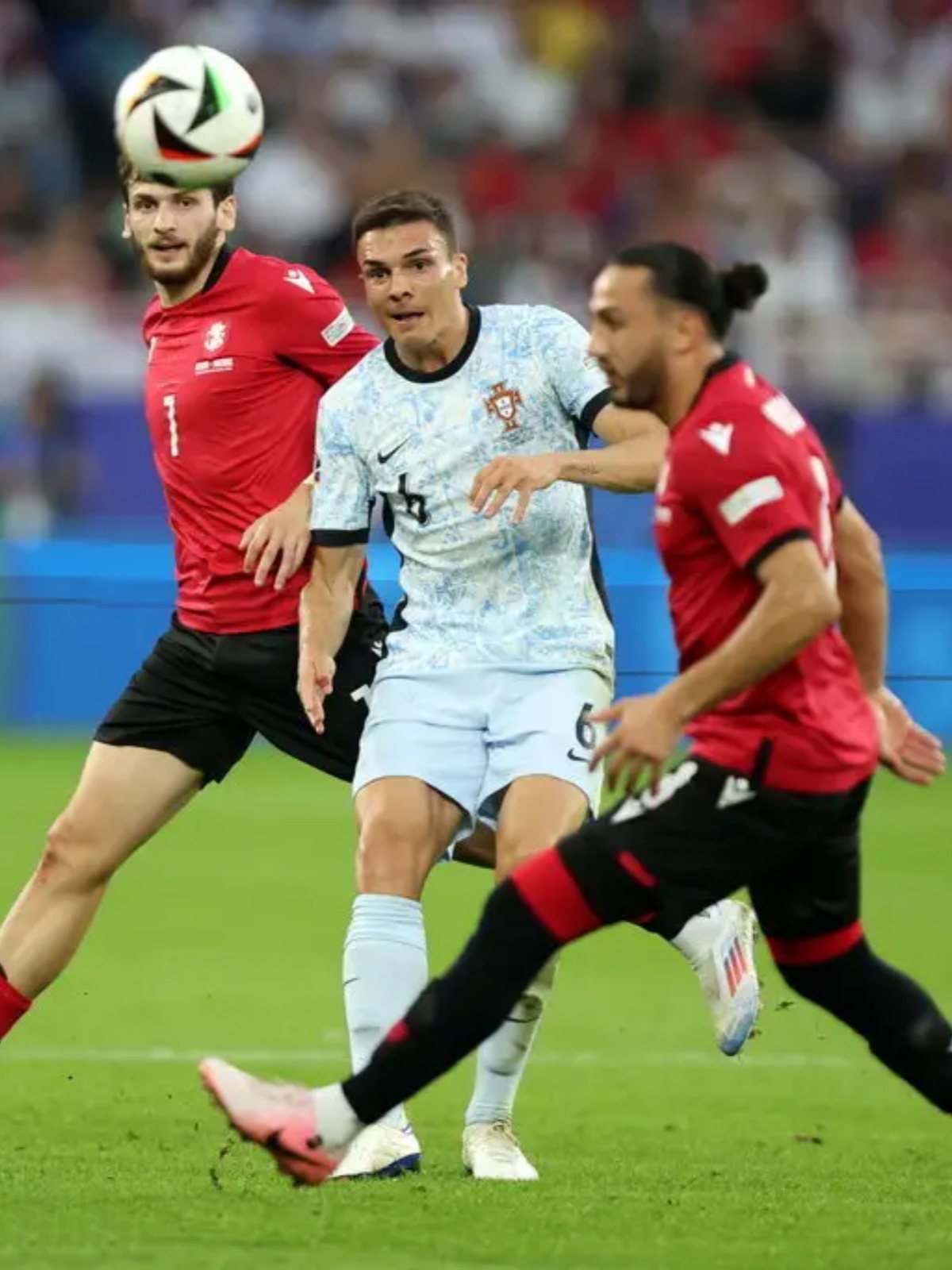 开云体育官方网站-包含乌克兰队同样取得胜利，晋级欧预赛半决赛的词条