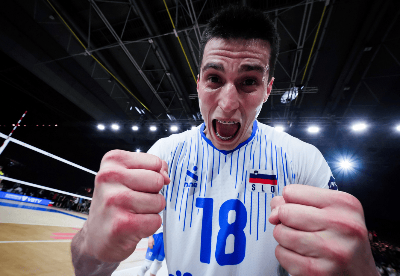 开云体育下载-日本队力克波兰队，奥恰洛夫扛起全队