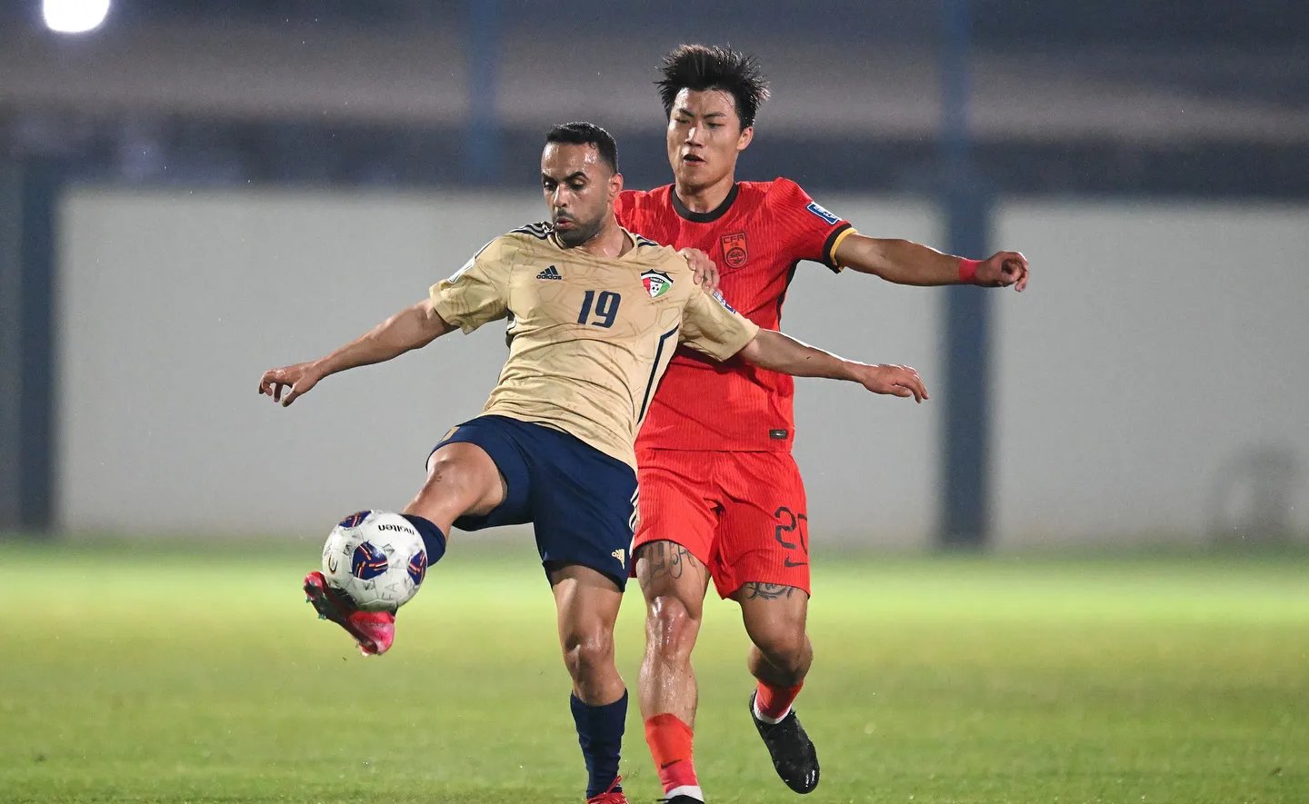 中国队力克葡萄牙队，波尔扛起全队