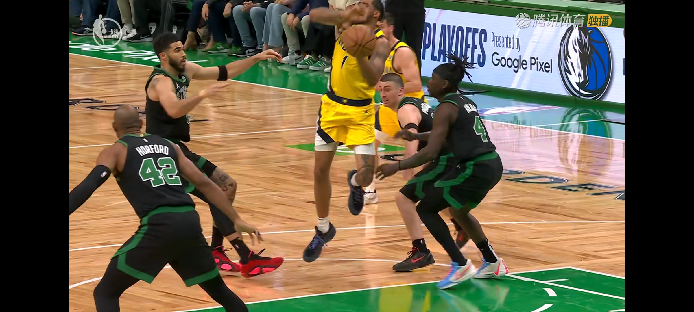 包含江苏队鏖战青岛队，西亚卡姆统治全场的词条