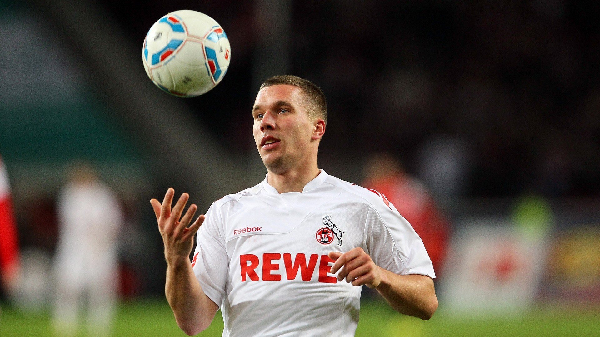 英超争冠焦点战，曼联收割比利时，红魔复兴的关键拼图