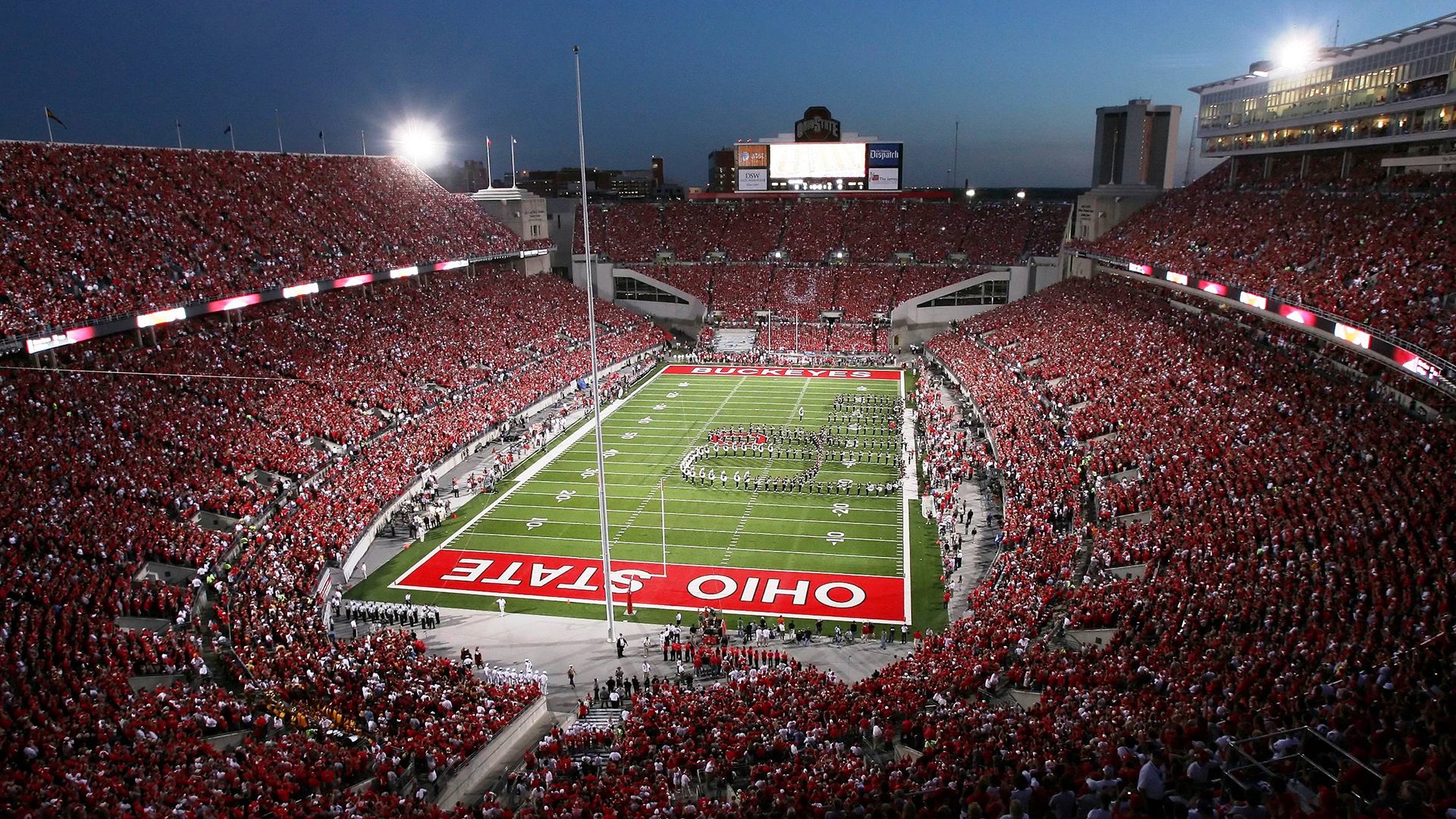 当世界杯遇上跨界对决，美加墨焦点战之夜，篮网如何险胜新疆队？