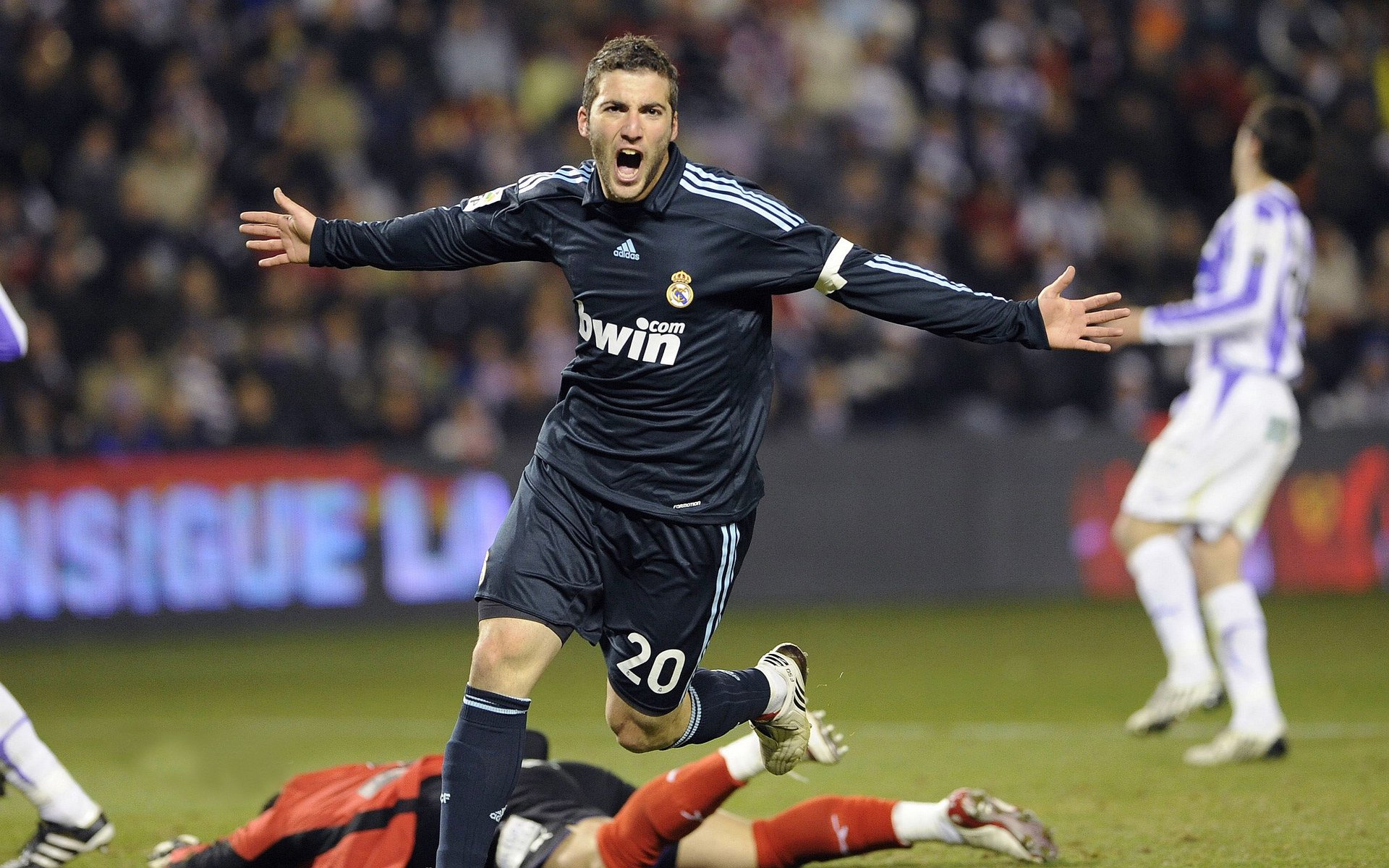 开云体育平台APP-巴雷拉单骑救主，沙特末节神奇逆转巴西—关键先生如何改写比赛剧本