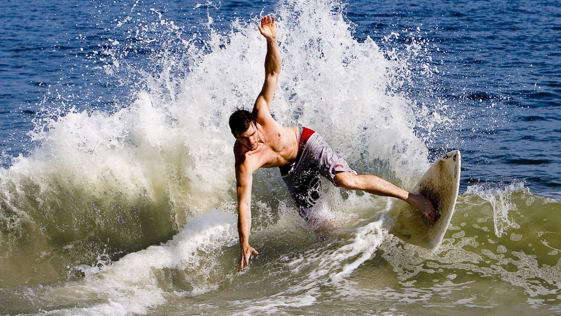 铁壁拉齐奥封锁红牛攻势，奥利维耶一剑封喉锁定胜局